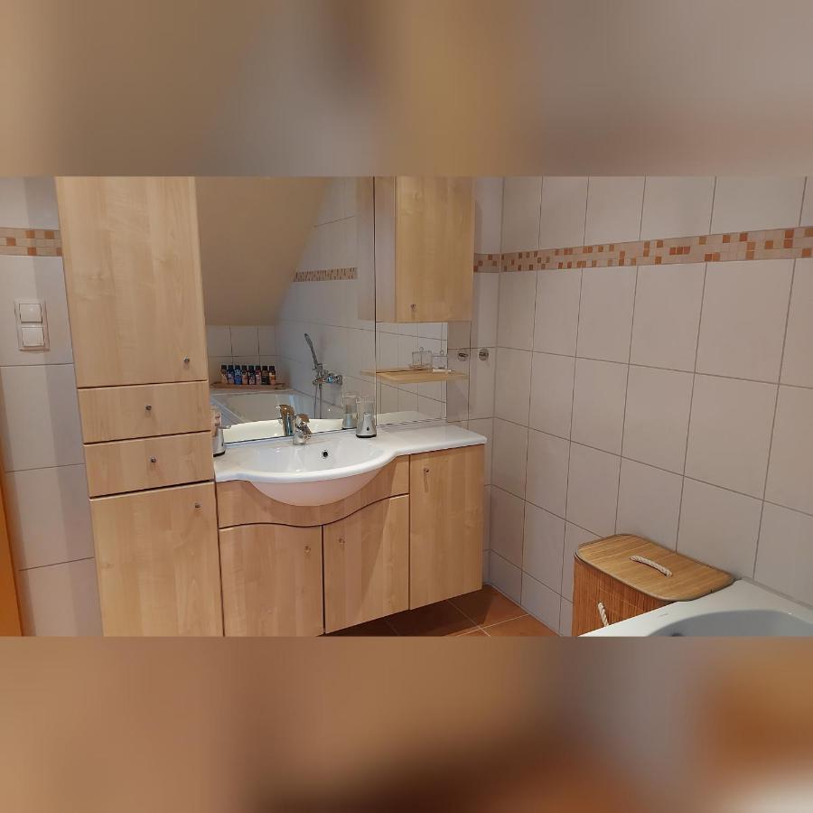 Ferienwohnung -Auszeit-Sayn Бендорф Экстерьер фото